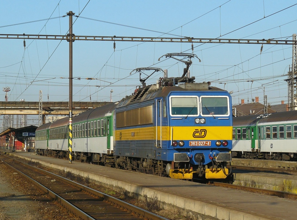 363 027-4
