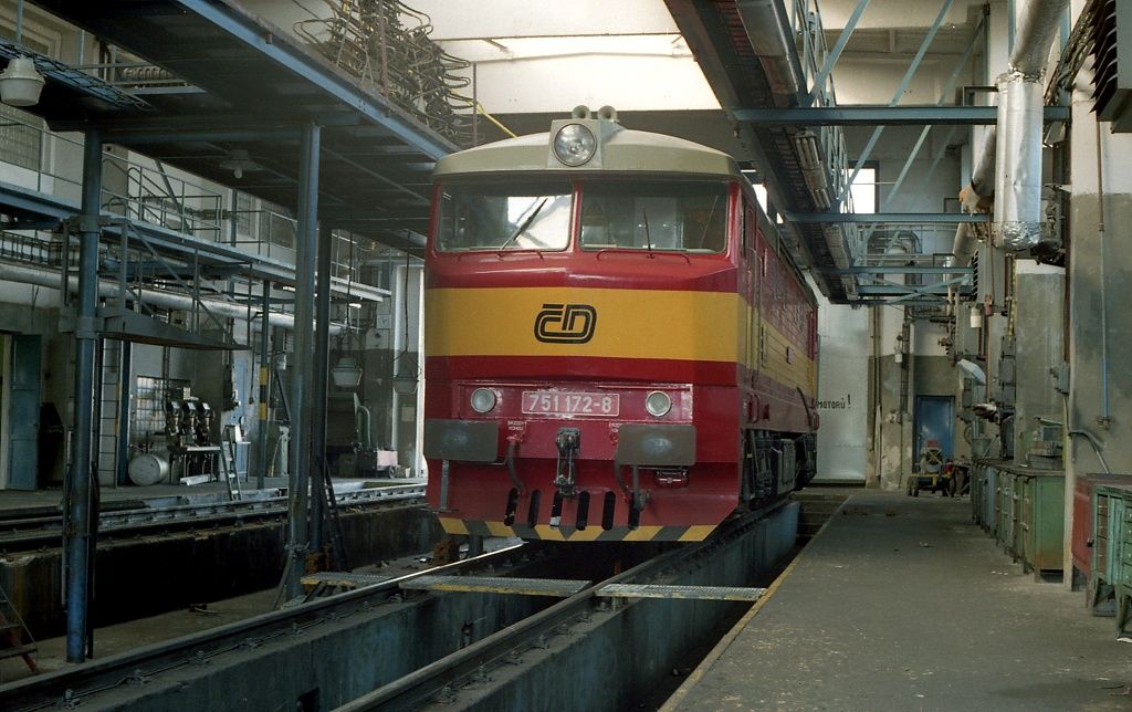751 172-8