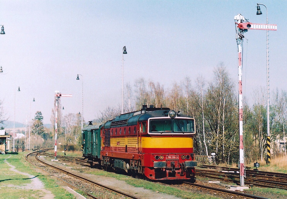 750 250-3
