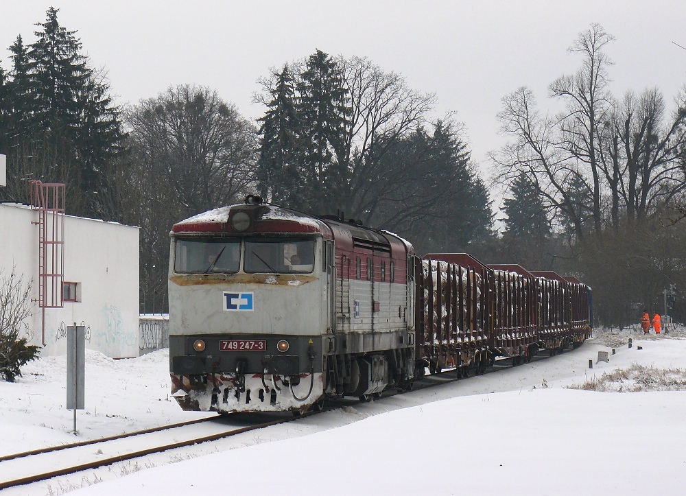 749 247-3