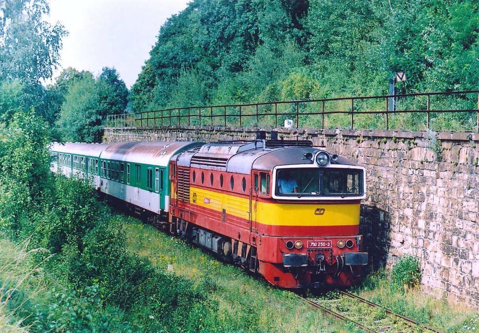 750 250-3