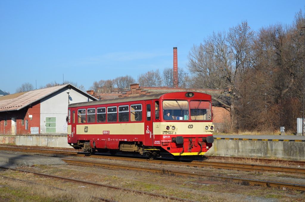 810 664-3