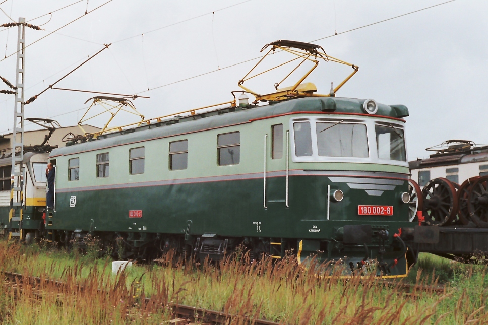 180 002-8