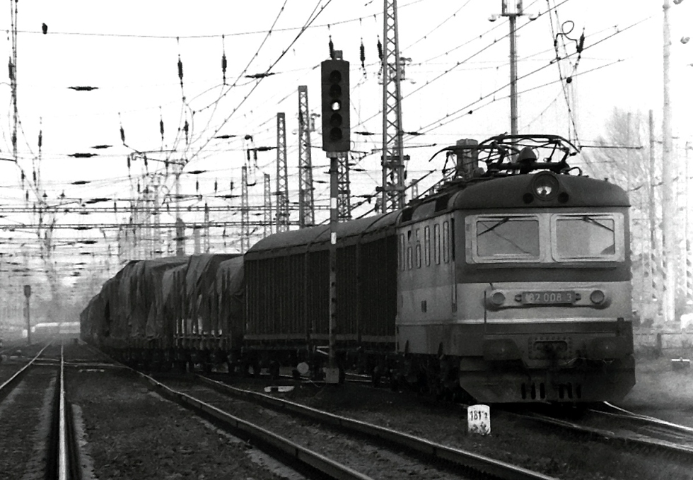 182 008-3