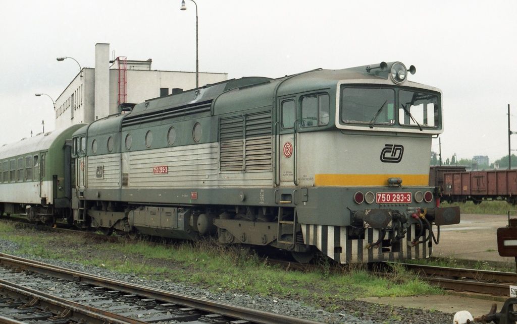 750 293-3