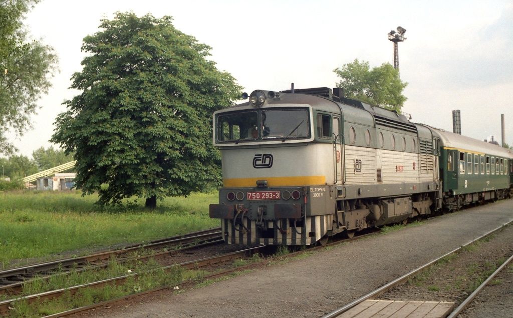 750 293-3