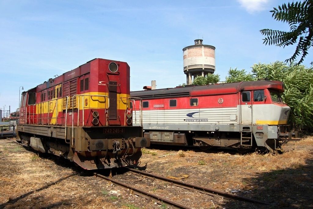 742 245-4