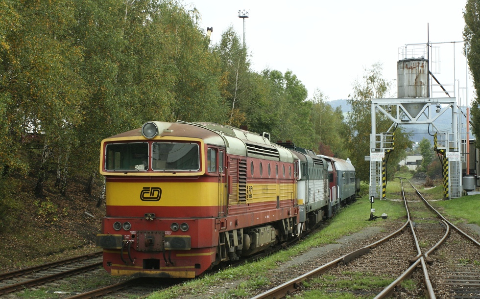 753 279-9