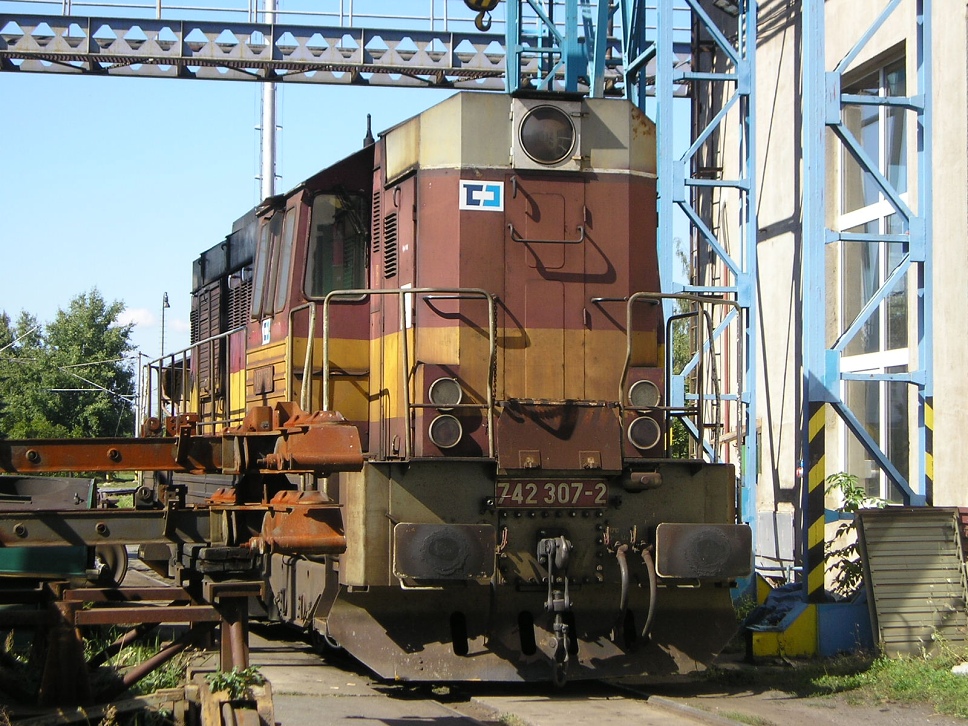 742 307-2