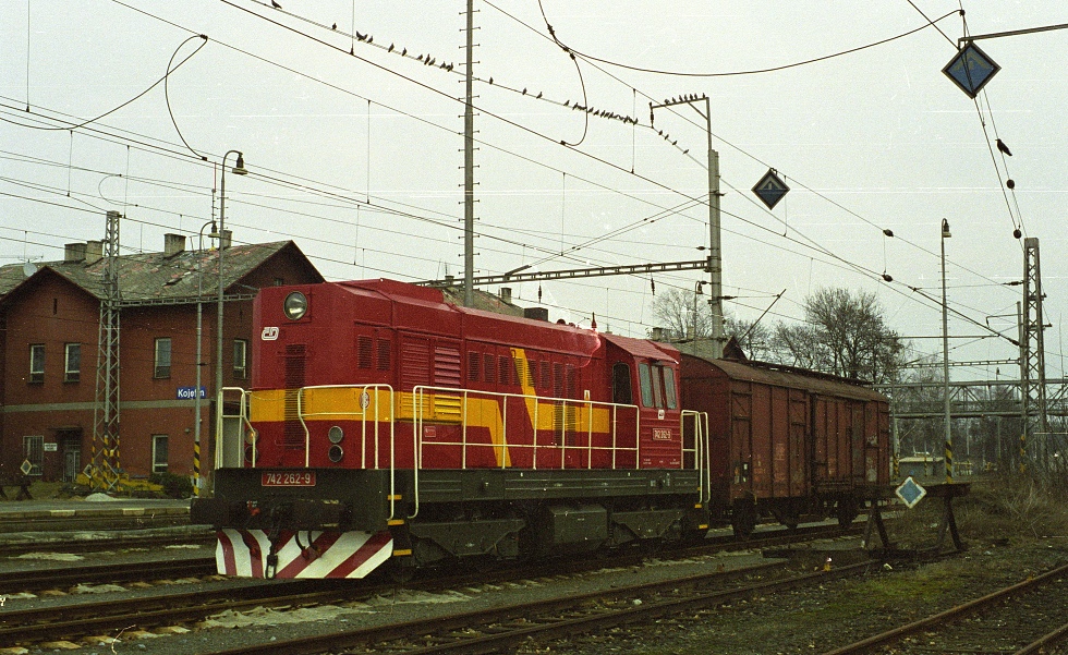 742 262-9