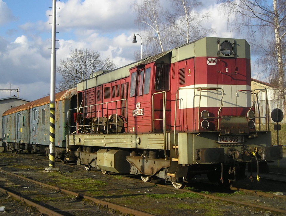 742 356-9