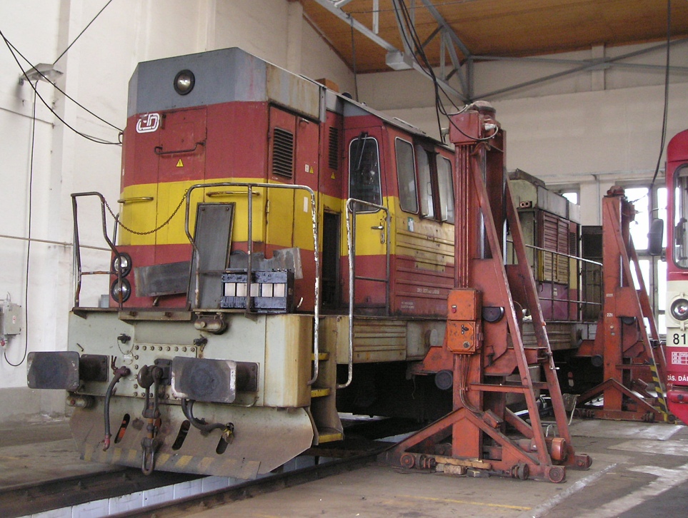742 342-9