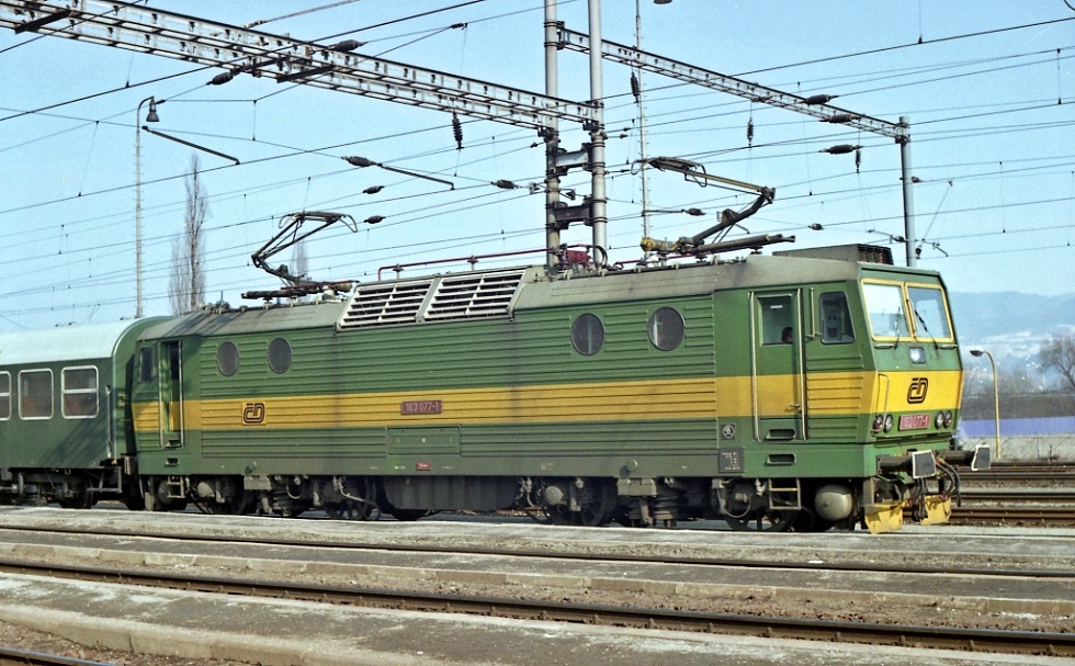 163 077-1
