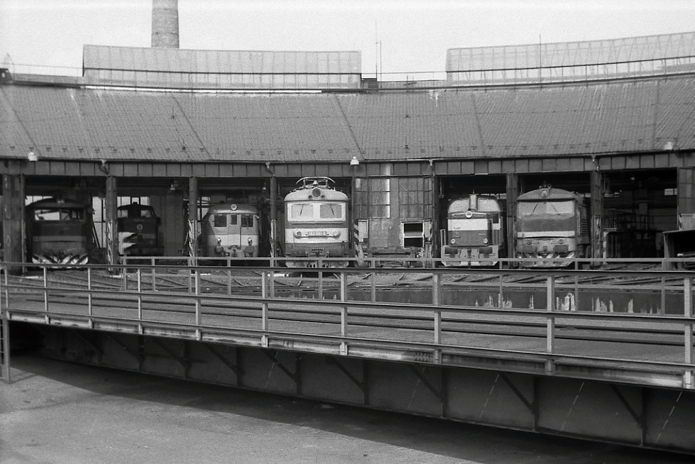 751 141-3
