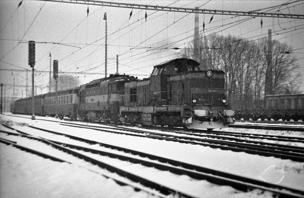 735 100-0