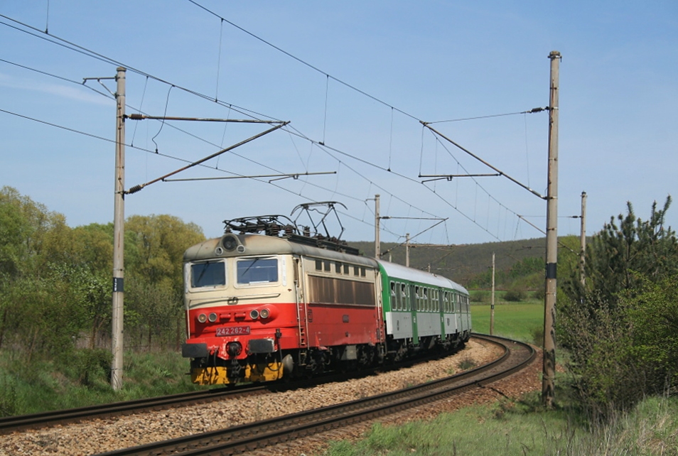 242 262-4