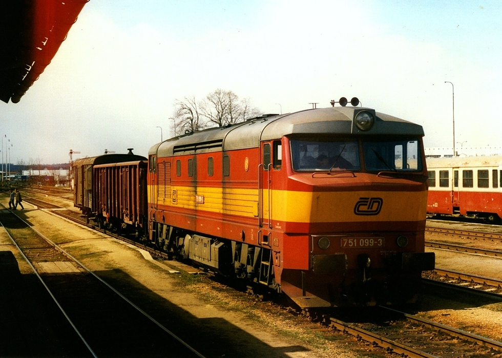 751 099-3