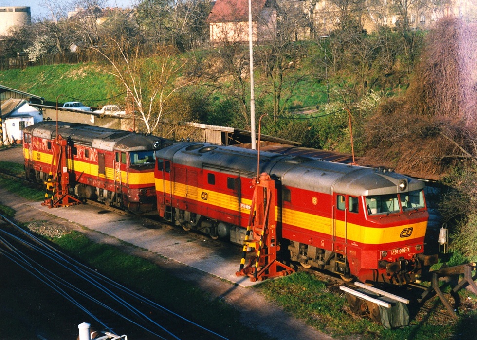 751 099-3