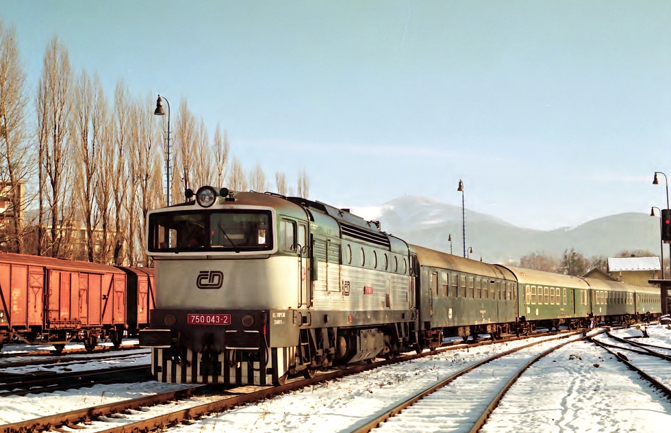 750 043-2