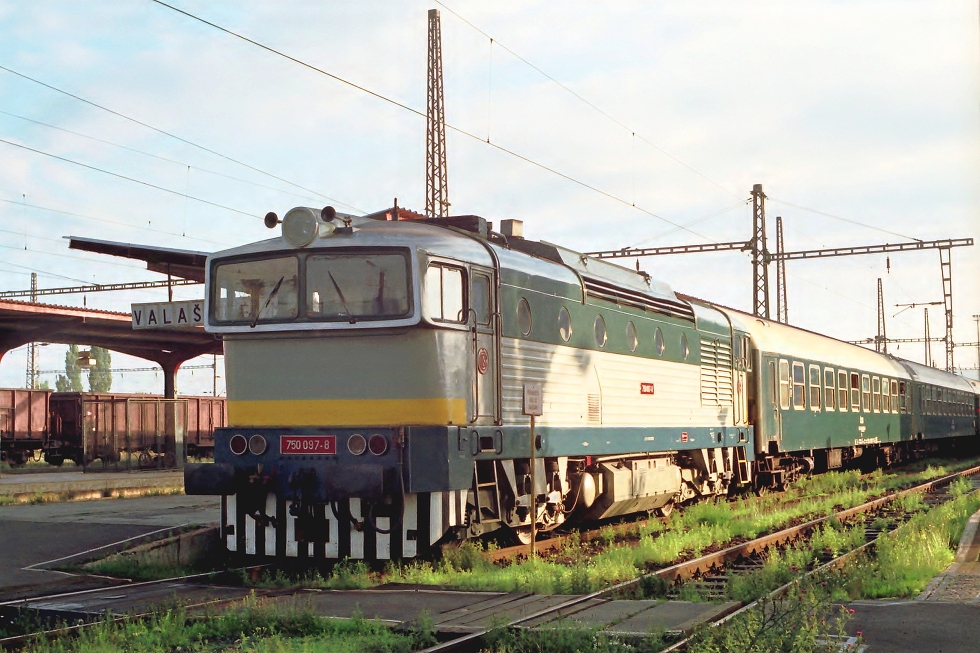 750 097-8
