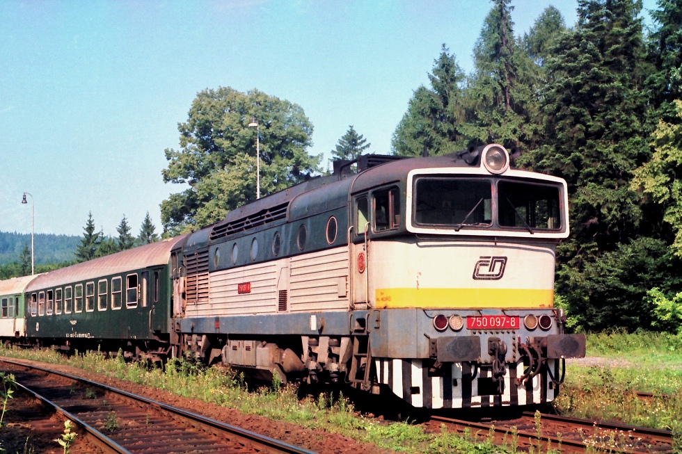 750 097-8