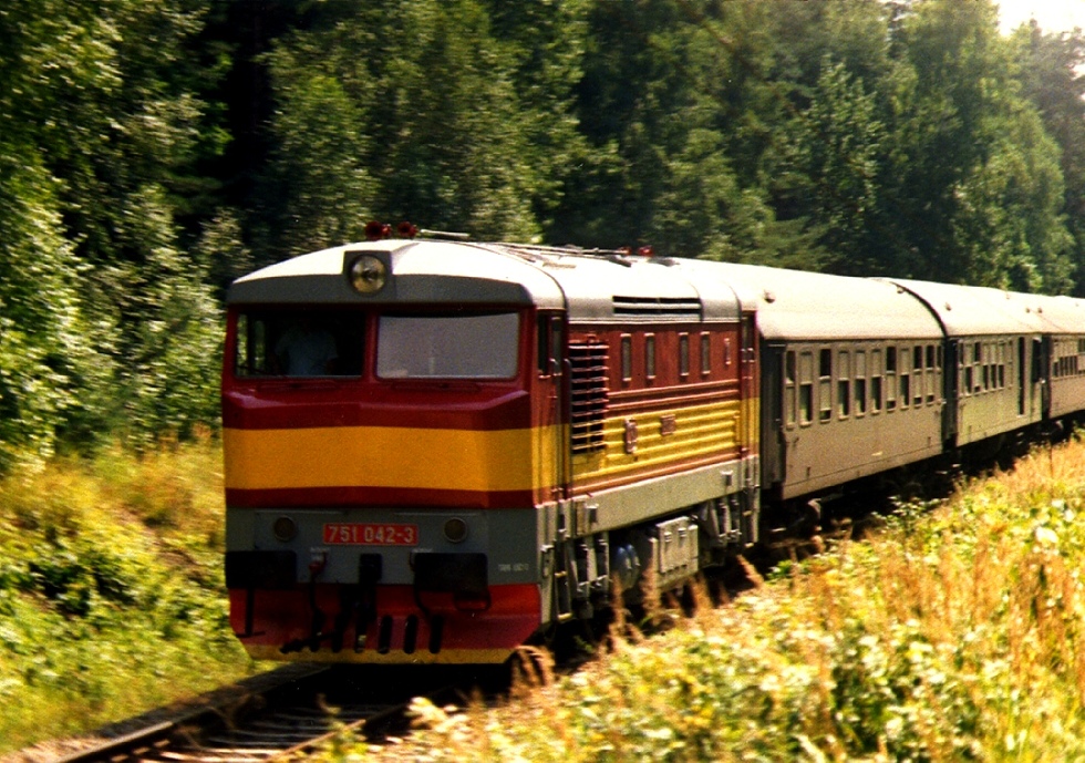 751 042-3