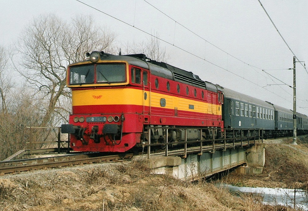 750 243-8