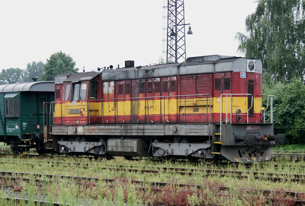 742 370-0