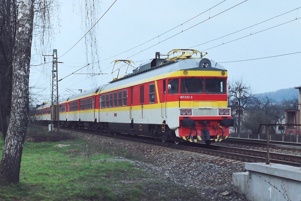 460 002-9