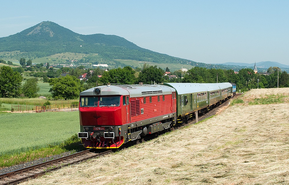 749 253-1
