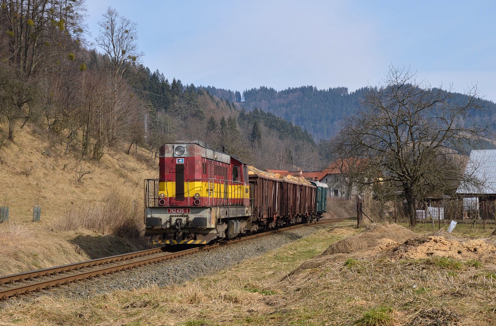 742 435-1