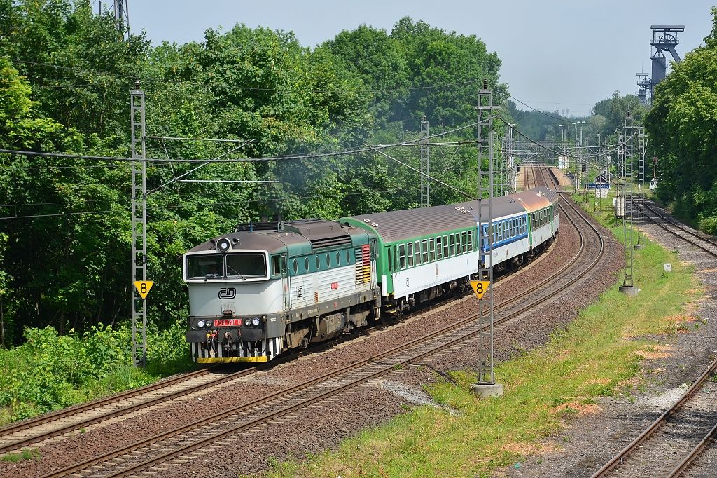 754 081-8