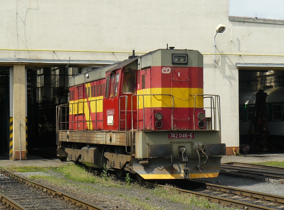 742 046-6
