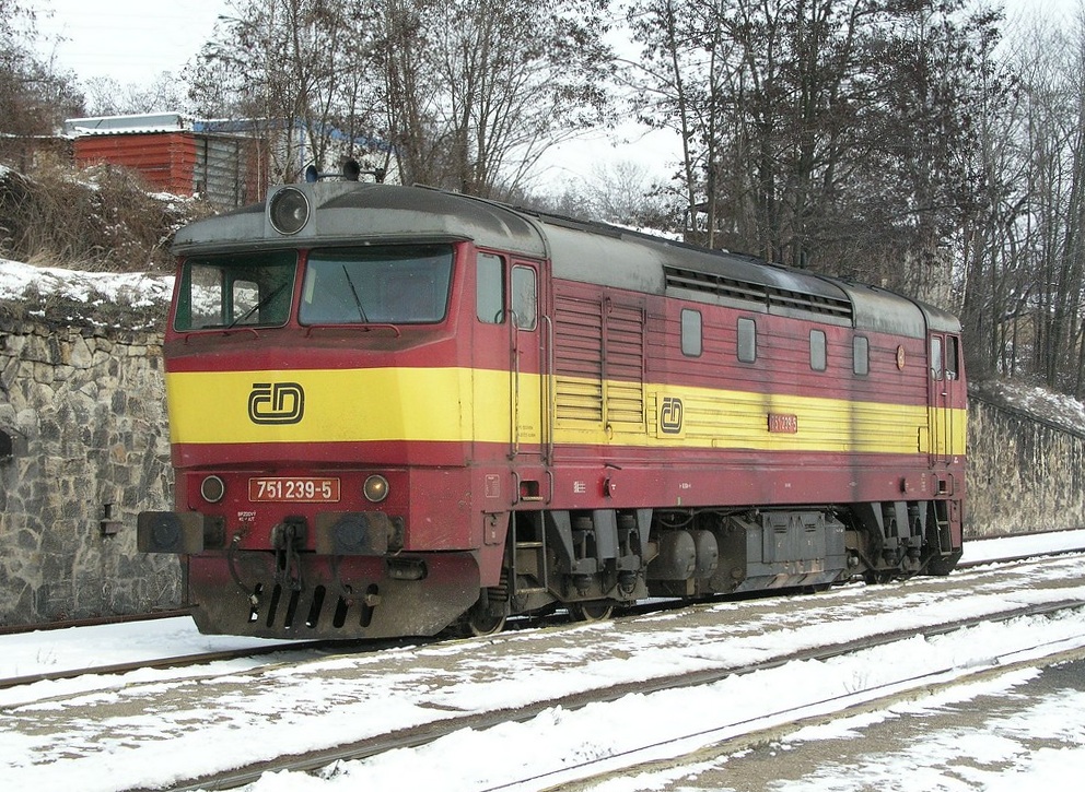 751 239-5
