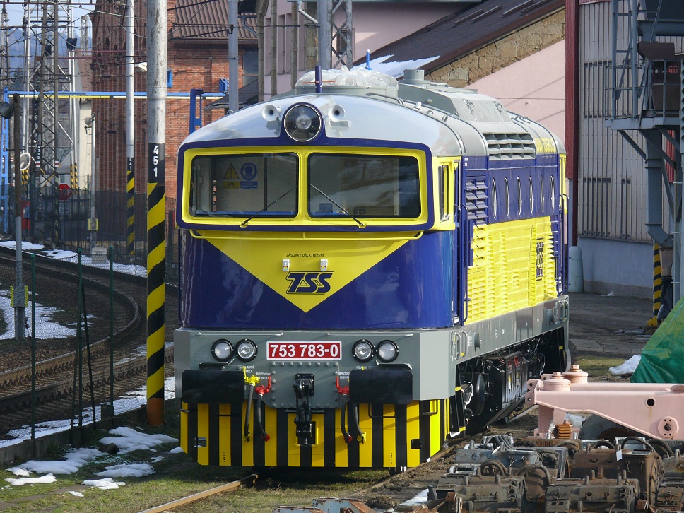 753 783-0