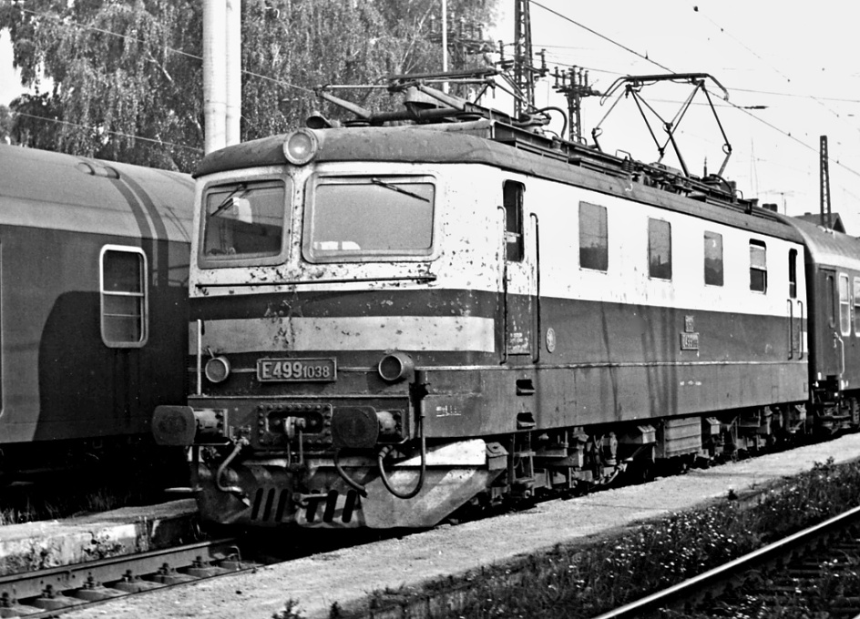 E499.1038