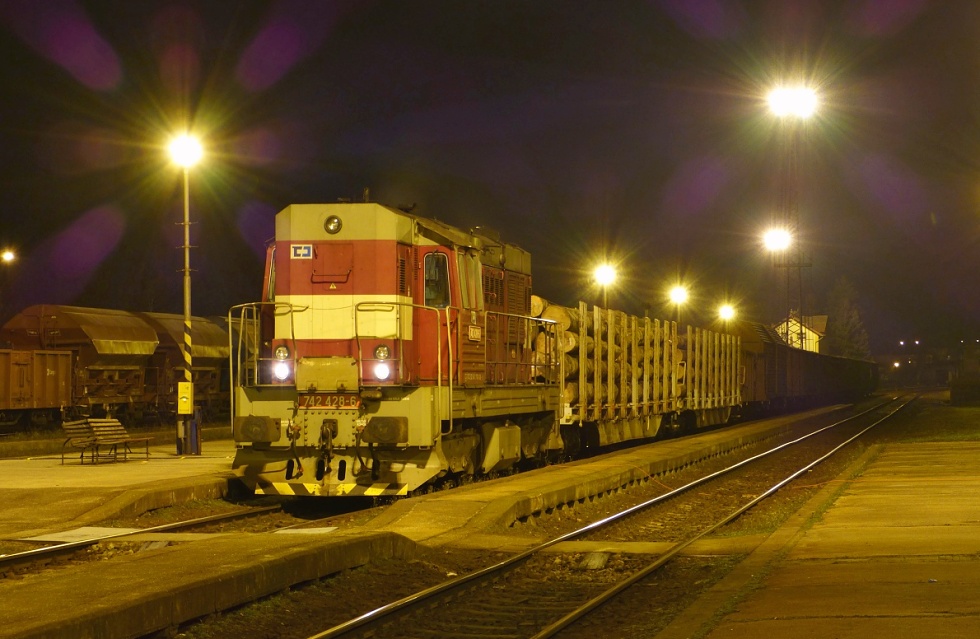 742 428-6