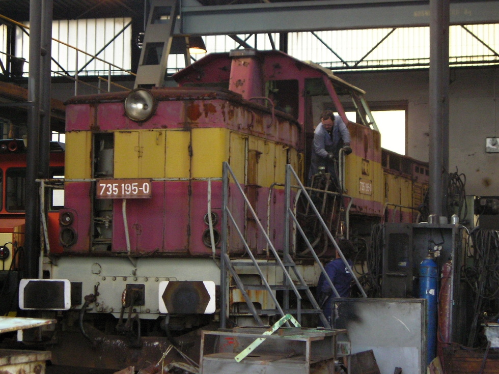 735 195-0