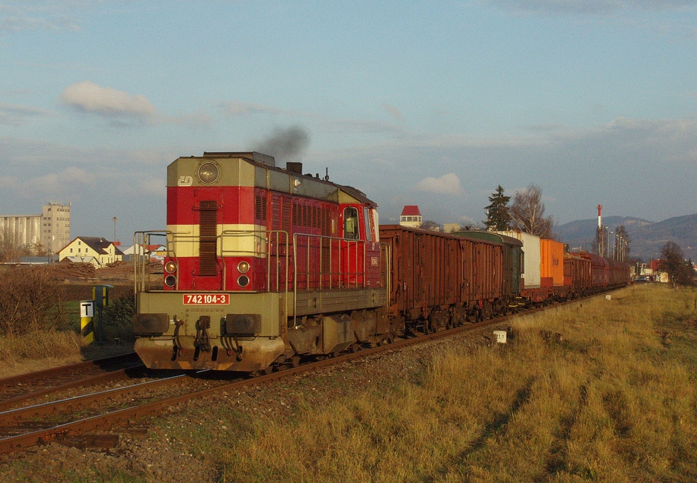 742 104-3