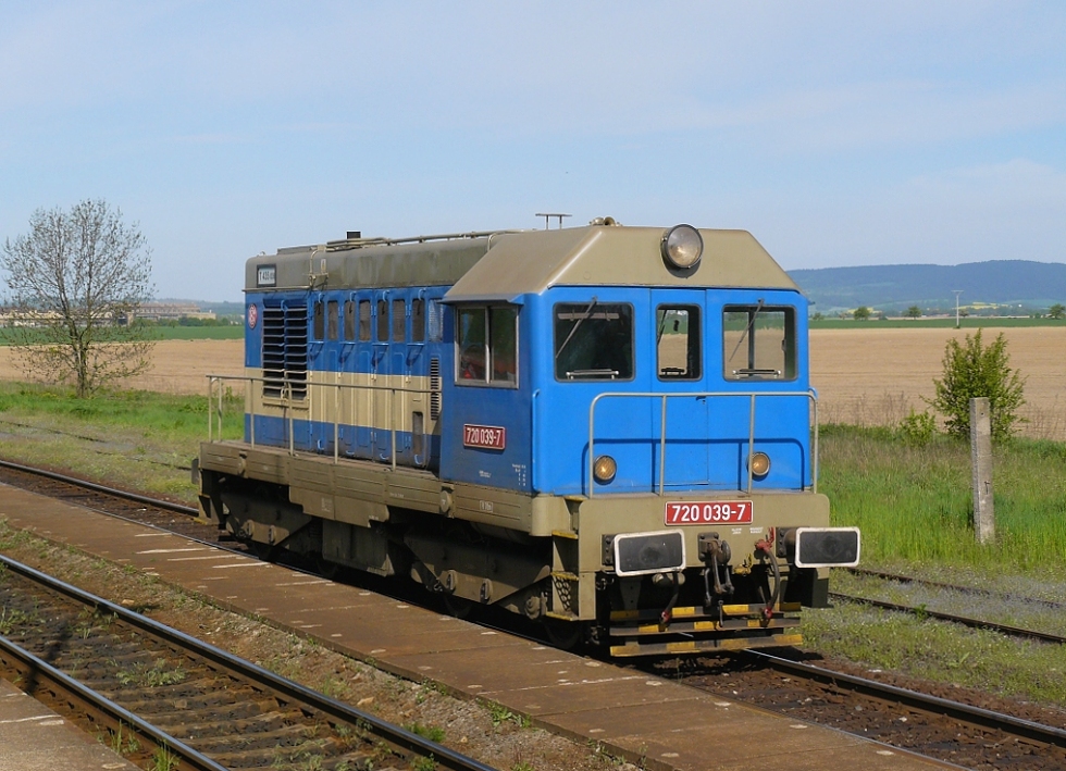 720 039-7