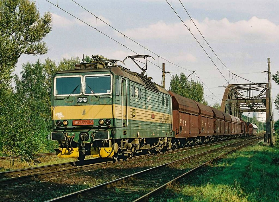 163 037-5