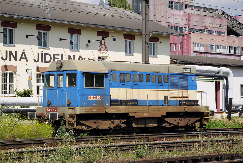 720 039-7