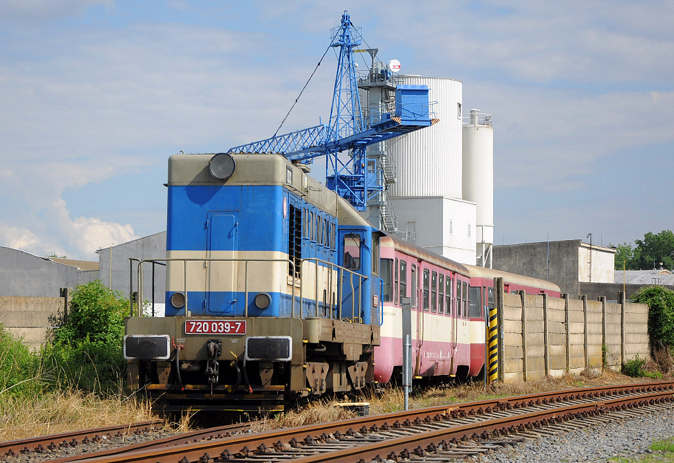 720 039-7