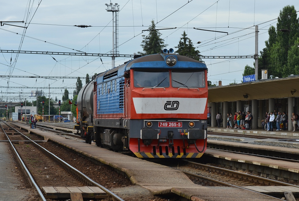749 265-5