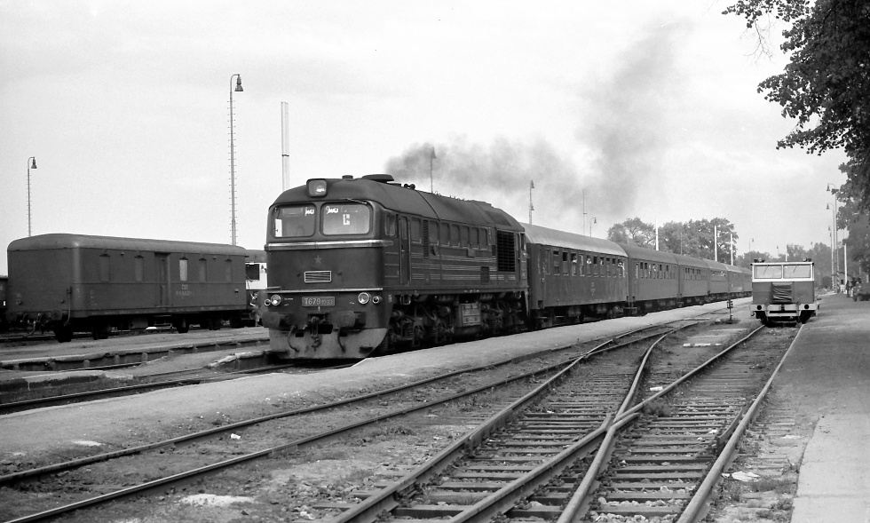 781 093-0