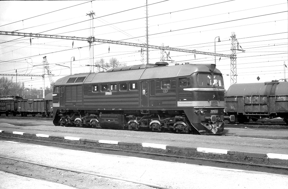 781 027-8
