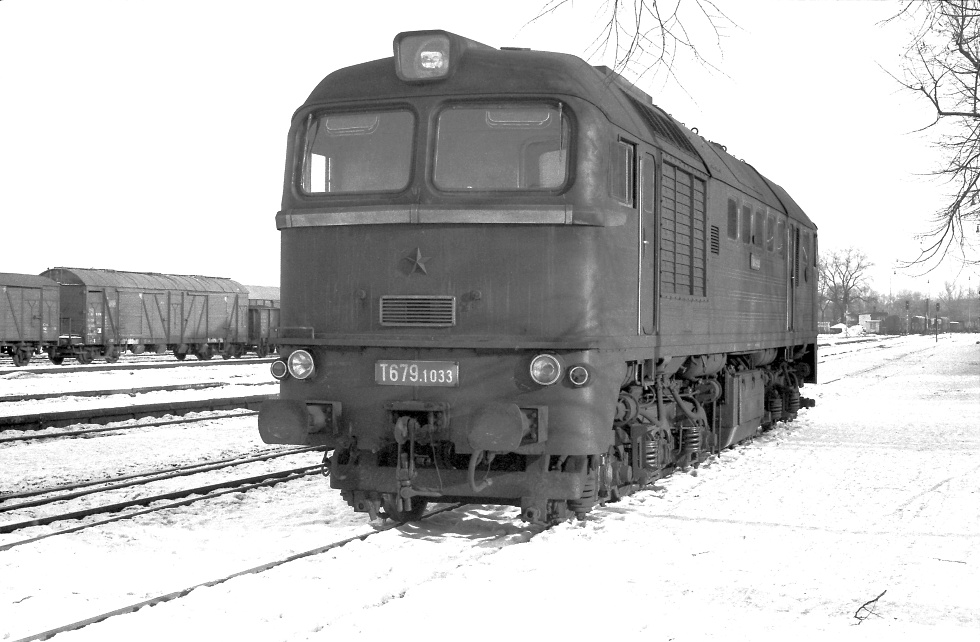 781 033-6