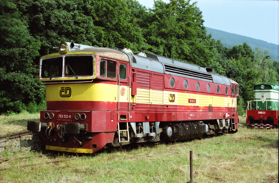 753 212-0
