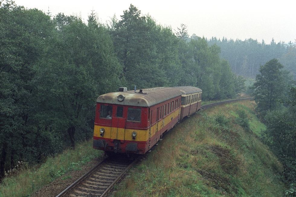 830 235-8