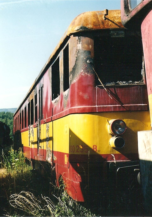 830 235-8